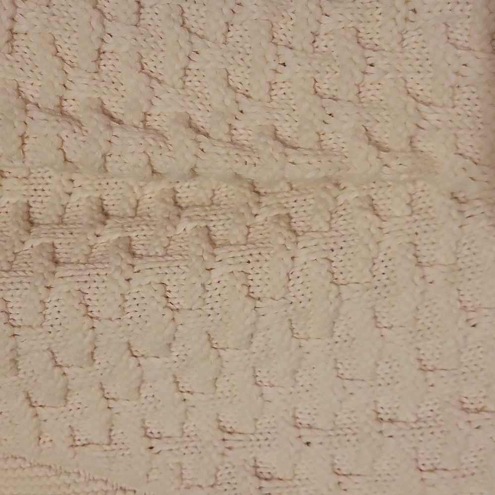 Women's Gap Cream Color Sweater - Picture 2 of 4